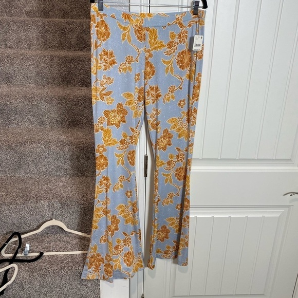 Free People Make A Statement floral flare leg pants - Picture 8 of 8